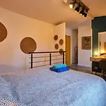 Σπίτι διακοπών Melina - Jacuzzi - Maison Avec Cour Climatisee Proche Cite Medieval *