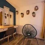Σπίτι διακοπών Melina - Jacuzzi - Maison Avec Cour Climatisee Proche Cite Medieval