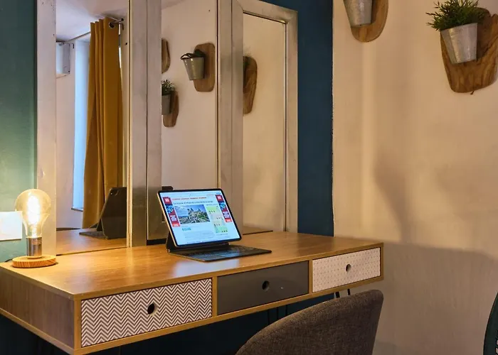 Melina - Jacuzzi - Maison Avec Cour Climatisee Proche Cite Medieval * Carcassonne