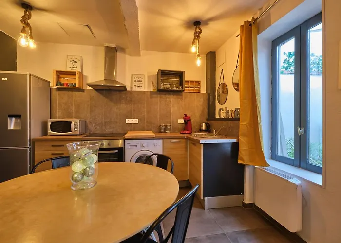 Melina - Jacuzzi - Maison Avec Cour Climatisee Proche Cite Medieval Holiday home Carcassonne